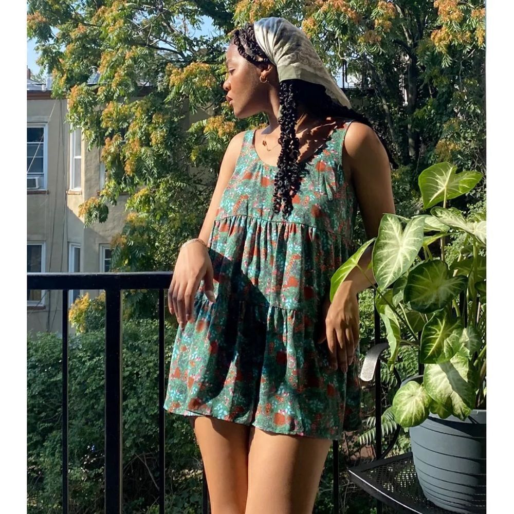 URBAN OUTFITTERS Michelle Tiered Ruffle Romper Green Size XS